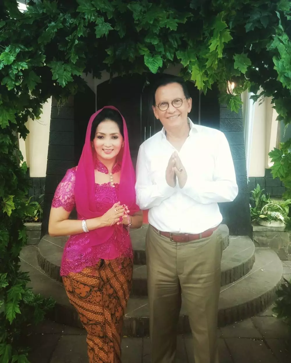 anna marten kebaya © Instagram