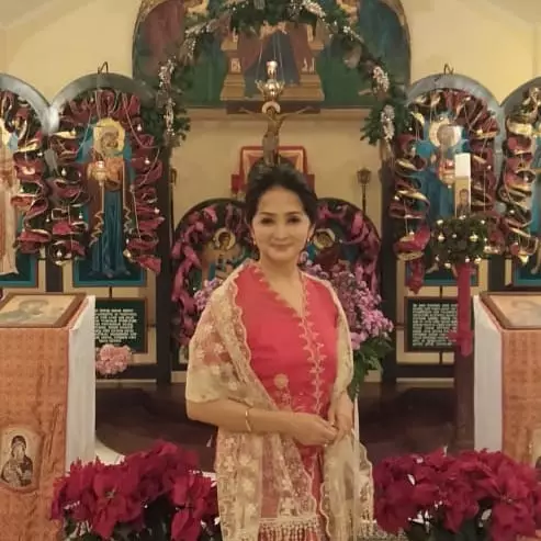 anna marten kebaya © Instagram