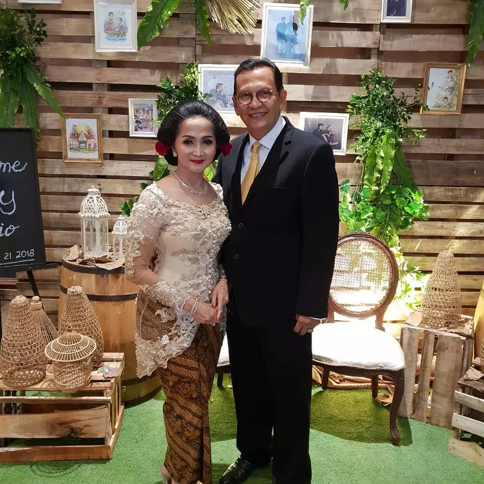 anna marten kebaya © Instagram