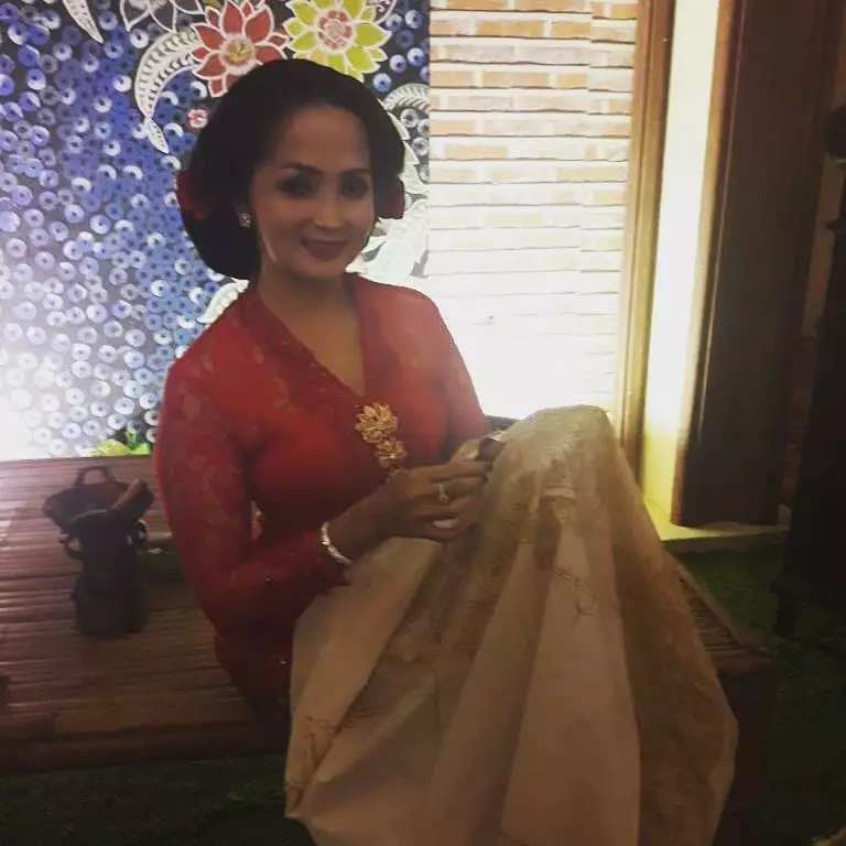 anna marten kebaya © Instagram