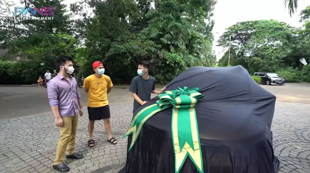mobil baru Dimas © YouTube