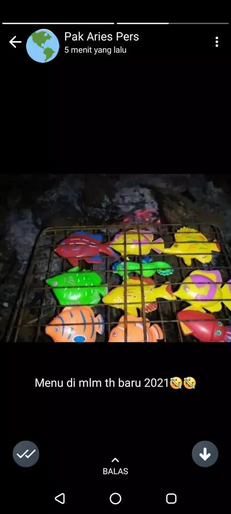 Kelakuan kurang kerjaan di rumah © Twitter