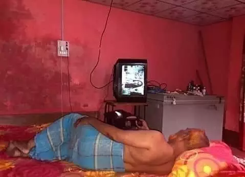 Kelakuan kurang kerjaan di rumah © Instagram