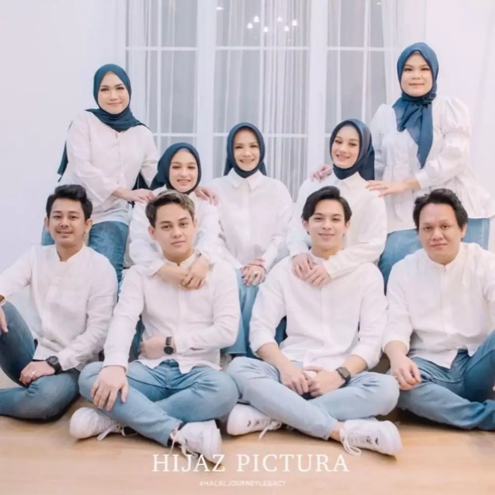 pemotretan keluarga Dinda Hauw © Instagram pemotretan keluarga Dinda Hauw © Instagram