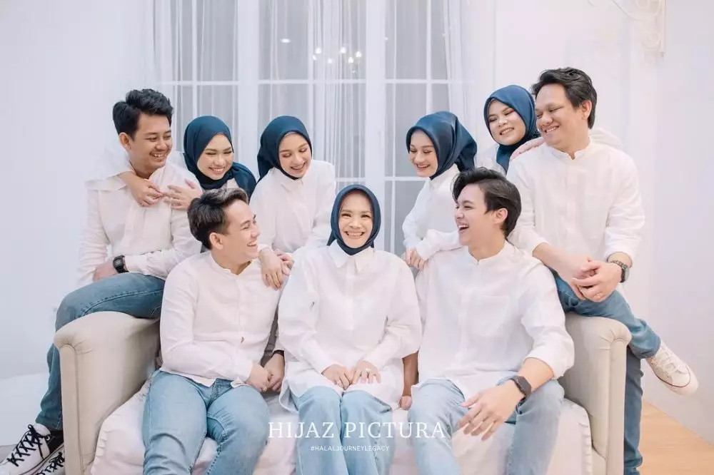 pemotretan keluarga Dinda Hauw © Instagram pemotretan keluarga Dinda Hauw © Instagram
