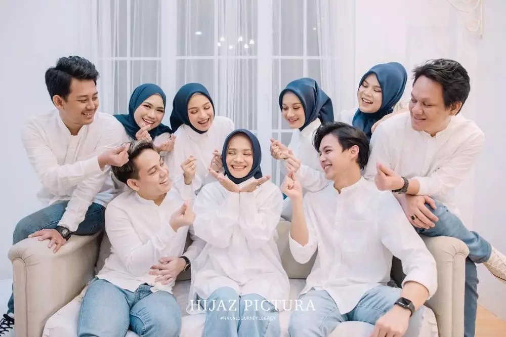 pemotretan keluarga Dinda Hauw © Instagram pemotretan keluarga Dinda Hauw © Instagram