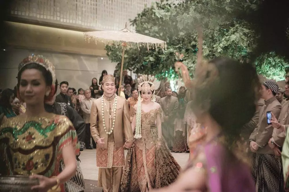 seleb jalani pacaran lebih dari 7 tahun © berbagai sumber seleb jalani pacaran lebih dari 7 tahun © berbagai sumber