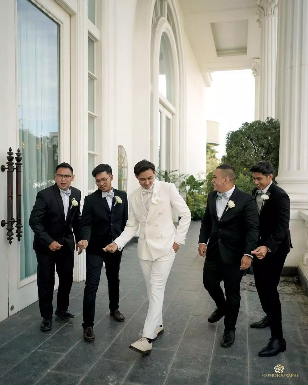 Caesar Hito dan groomsmen © Instagram Caesar Hito dan groomsmen © Instagram