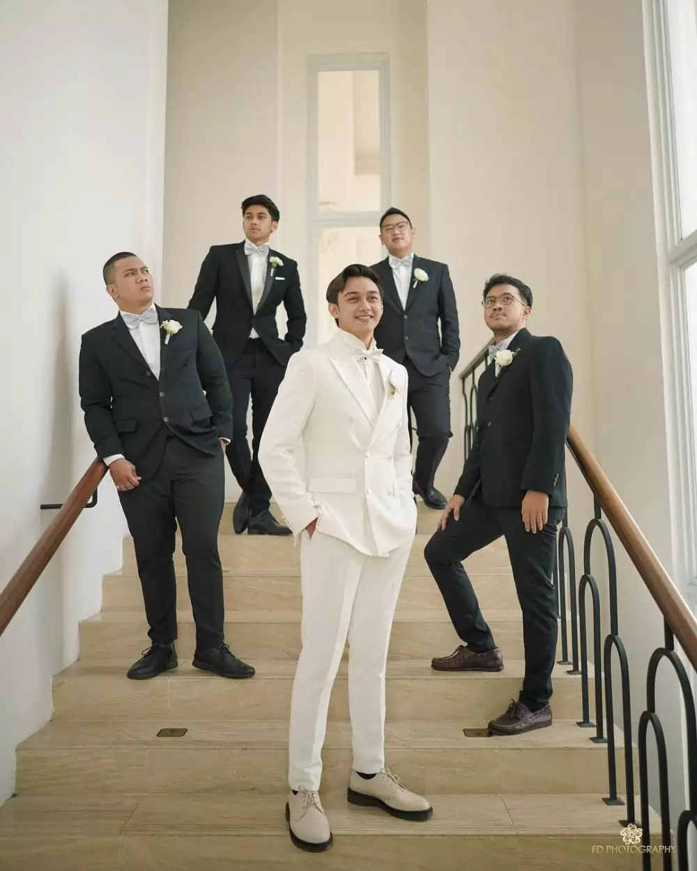 Caesar Hito dan groomsmen © Instagram Caesar Hito dan groomsmen © Instagram