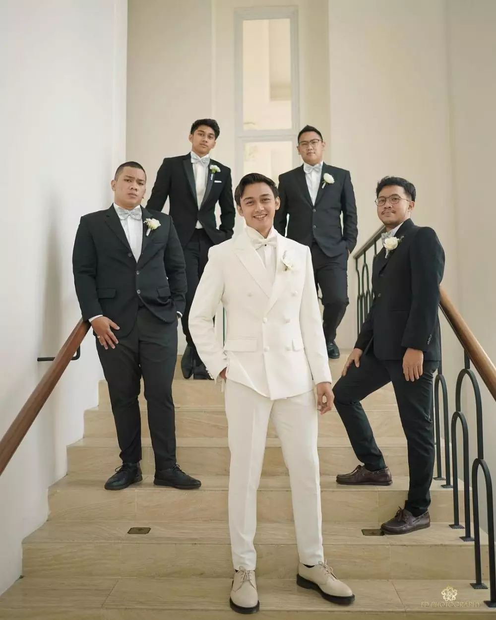 Caesar Hito dan groomsmen © Instagram Caesar Hito dan groomsmen © Instagram