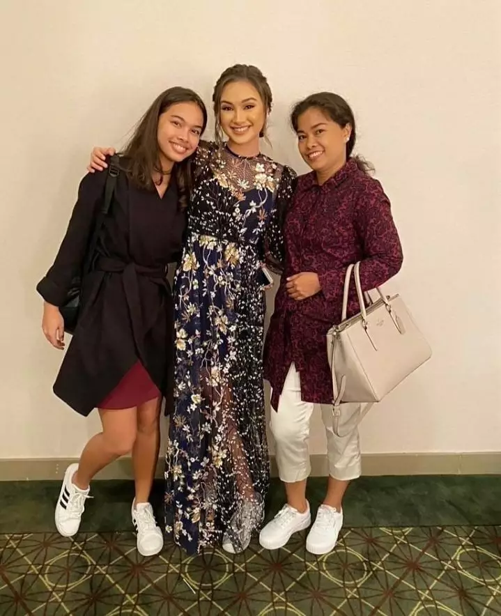 Seleb blasteran dan ibu asli Indonesia © Instagram