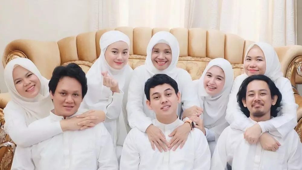 dinda hauw dan suadara ipar © Instagram