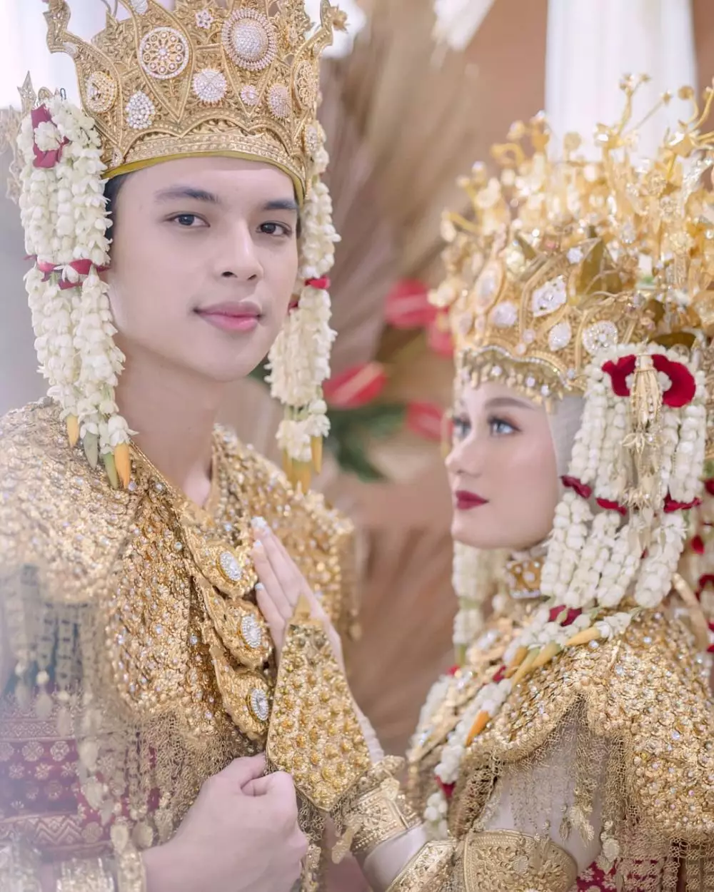 pemotretan Dinda Hauw baju dodot © Instagram pemotretan Dinda Hauw baju dodot © Instagram