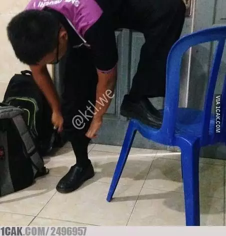 bukti mempersulit hidup Berbagai sumber