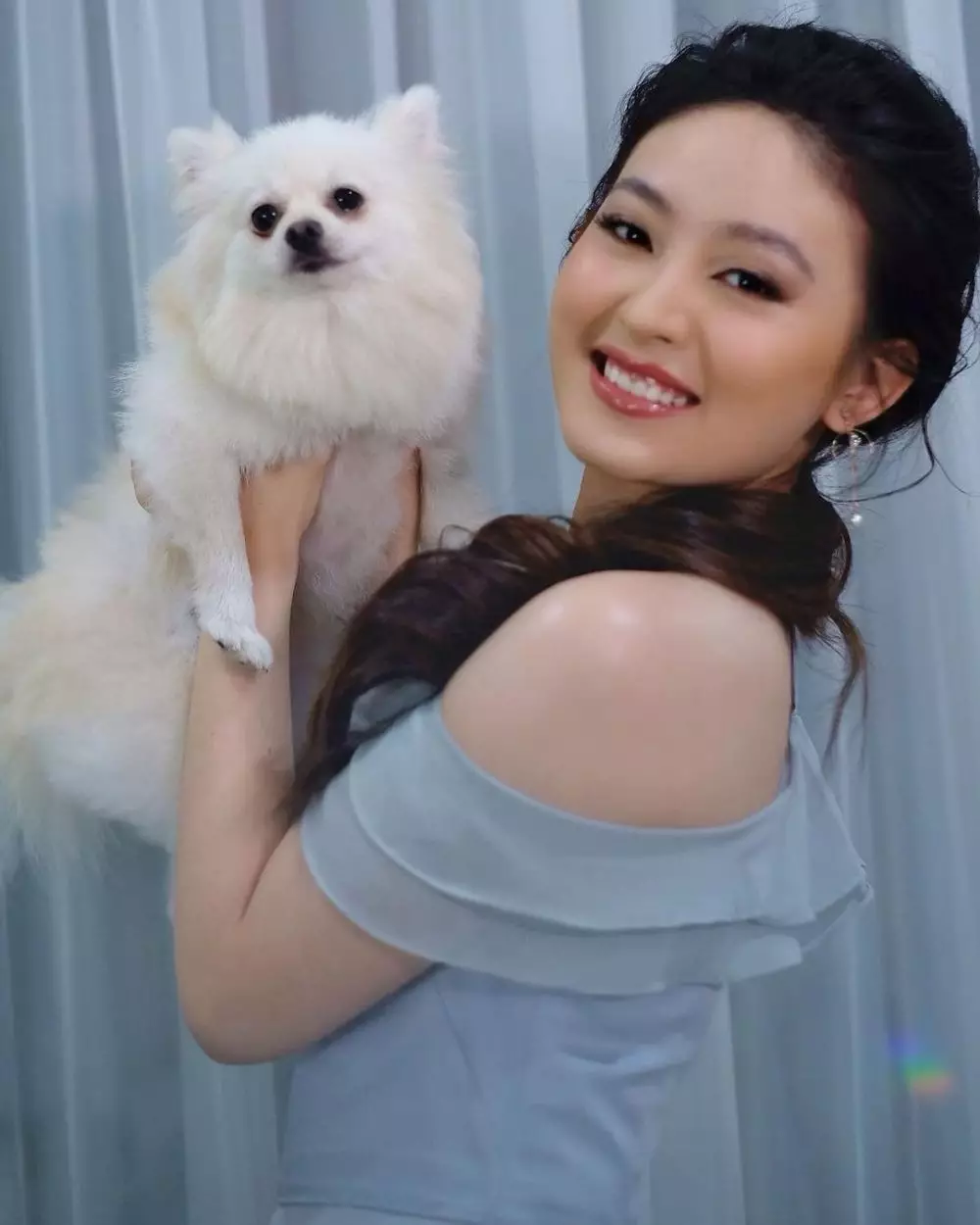 gaya Natasha Wilona di pernikahan Felicya Angelista © 2021 brilio.net