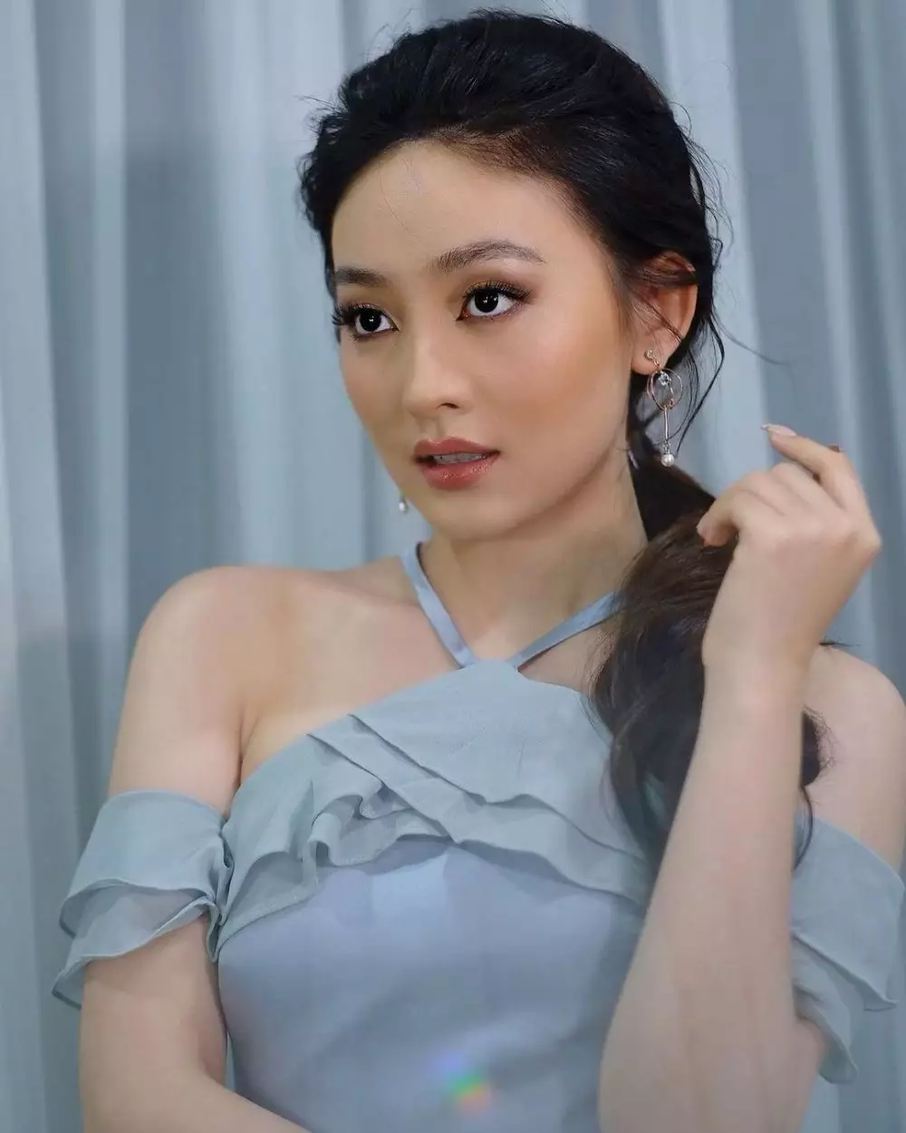 Gaya Natasha Wilona kondangan © Instagram Gaya Natasha Wilona kondangan © Instagram