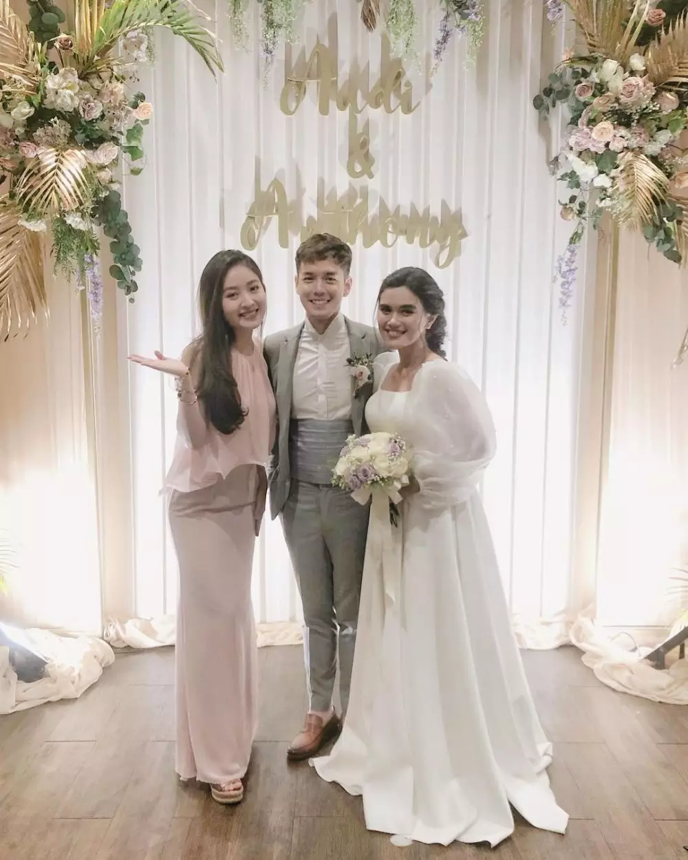 Gaya Natasha Wilona kondangan © Instagram Gaya Natasha Wilona kondangan © Instagram