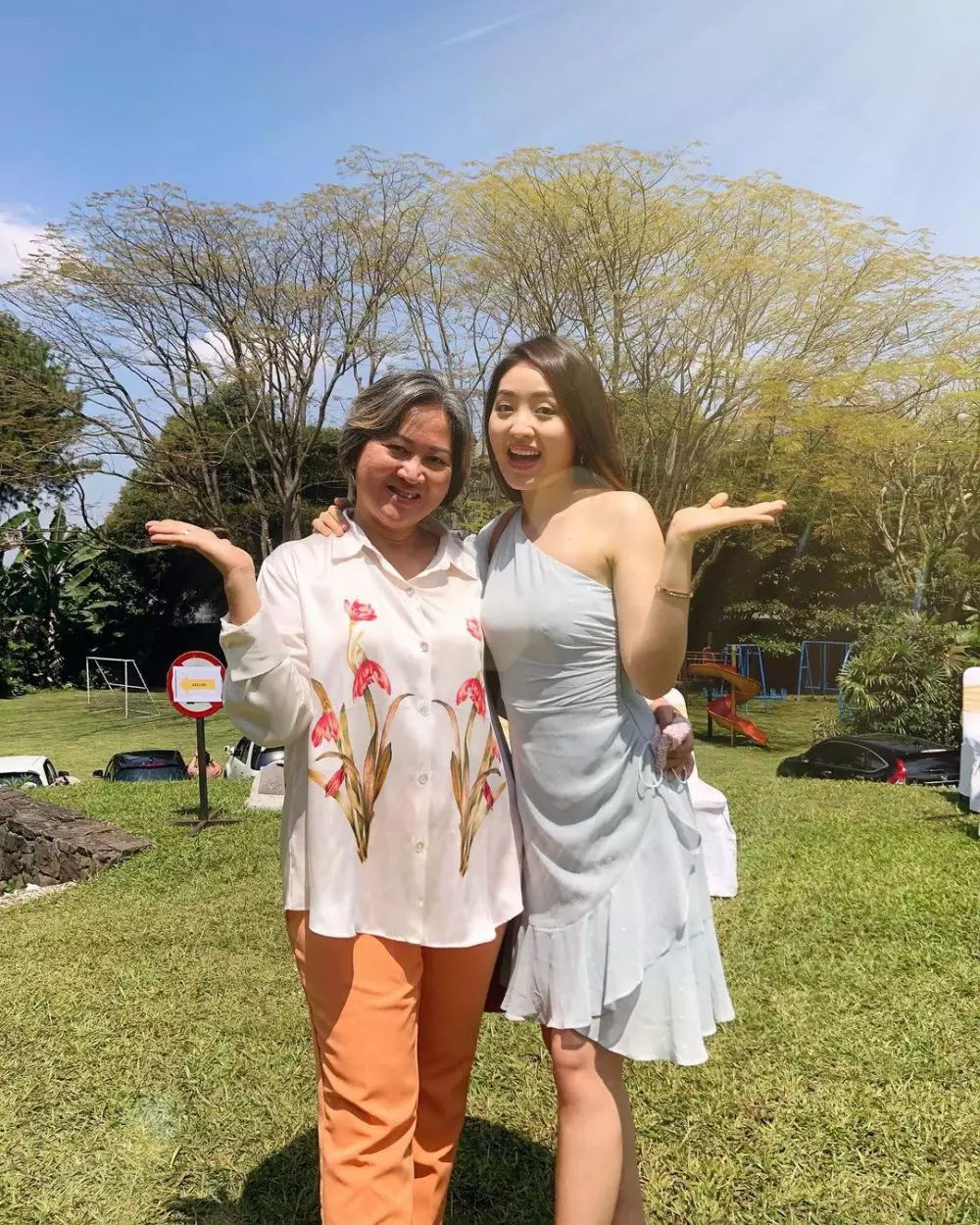 Gaya Natasha Wilona kondangan © Instagram Gaya Natasha Wilona kondangan © Instagram