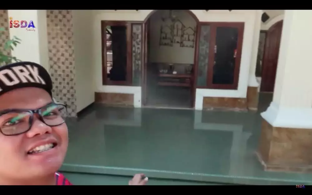 rumah Iis Dahlia di kampung halaman YouTube