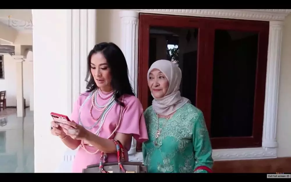 rumah Iis Dahlia di kampung halaman YouTube