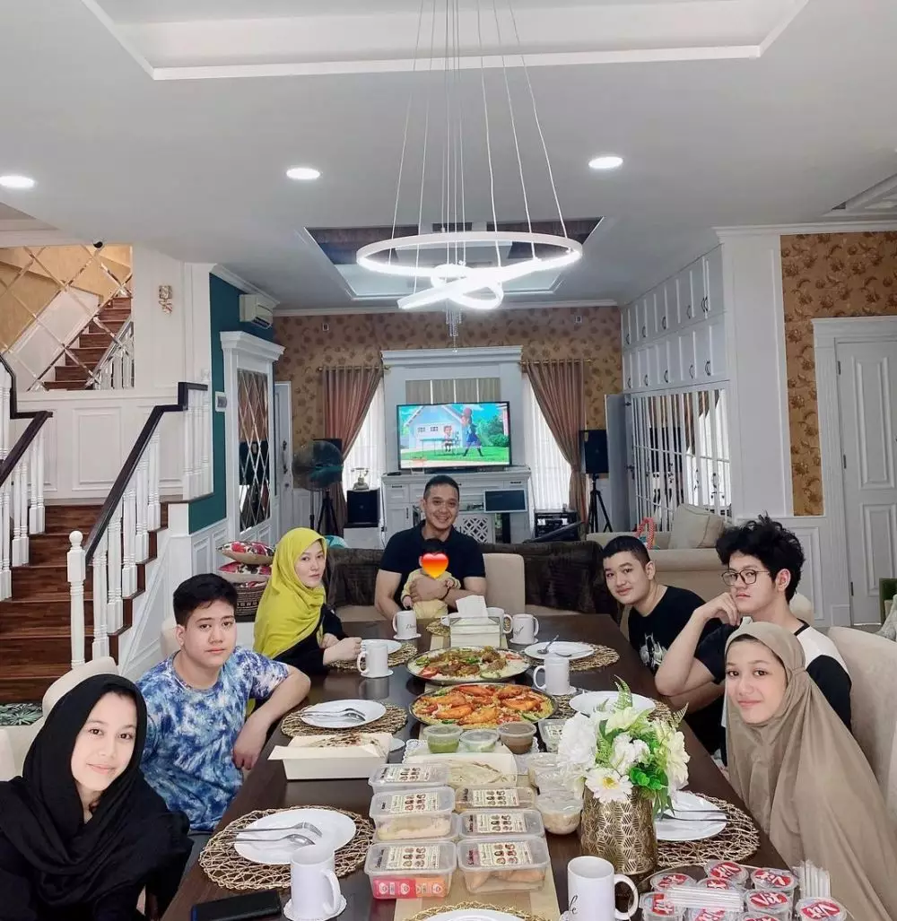 penampakan rumah fadlan muhammad © Instagram