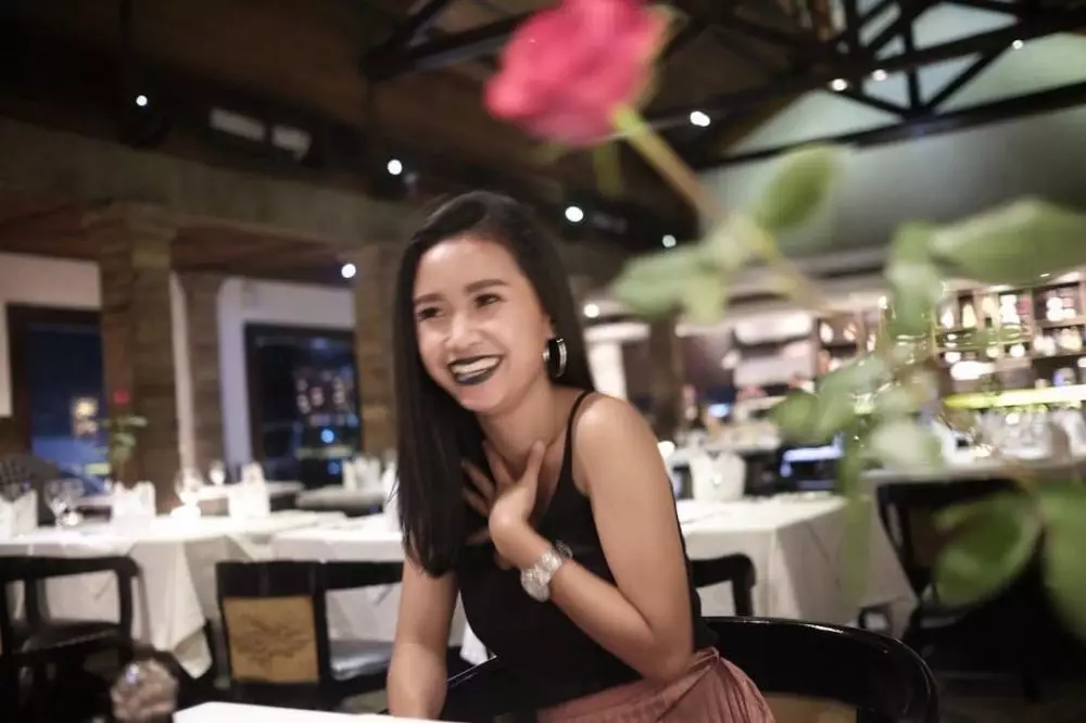 potret Ayya Renita bermakeup tebal Instagram potret Ayya Renita bermakeup tebal Instagram