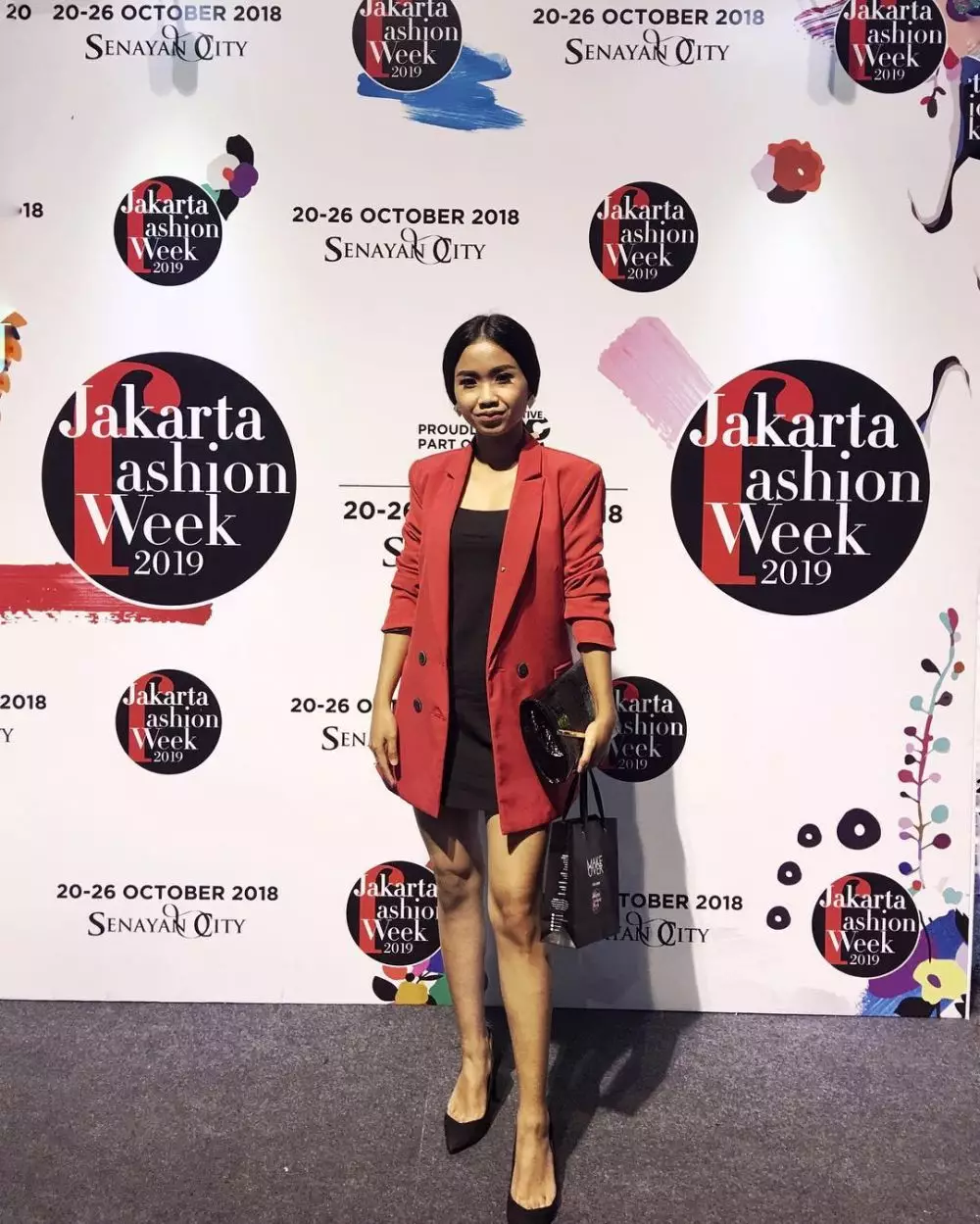 potret Ayya Renita bermakeup tebal Instagram potret Ayya Renita bermakeup tebal Instagram