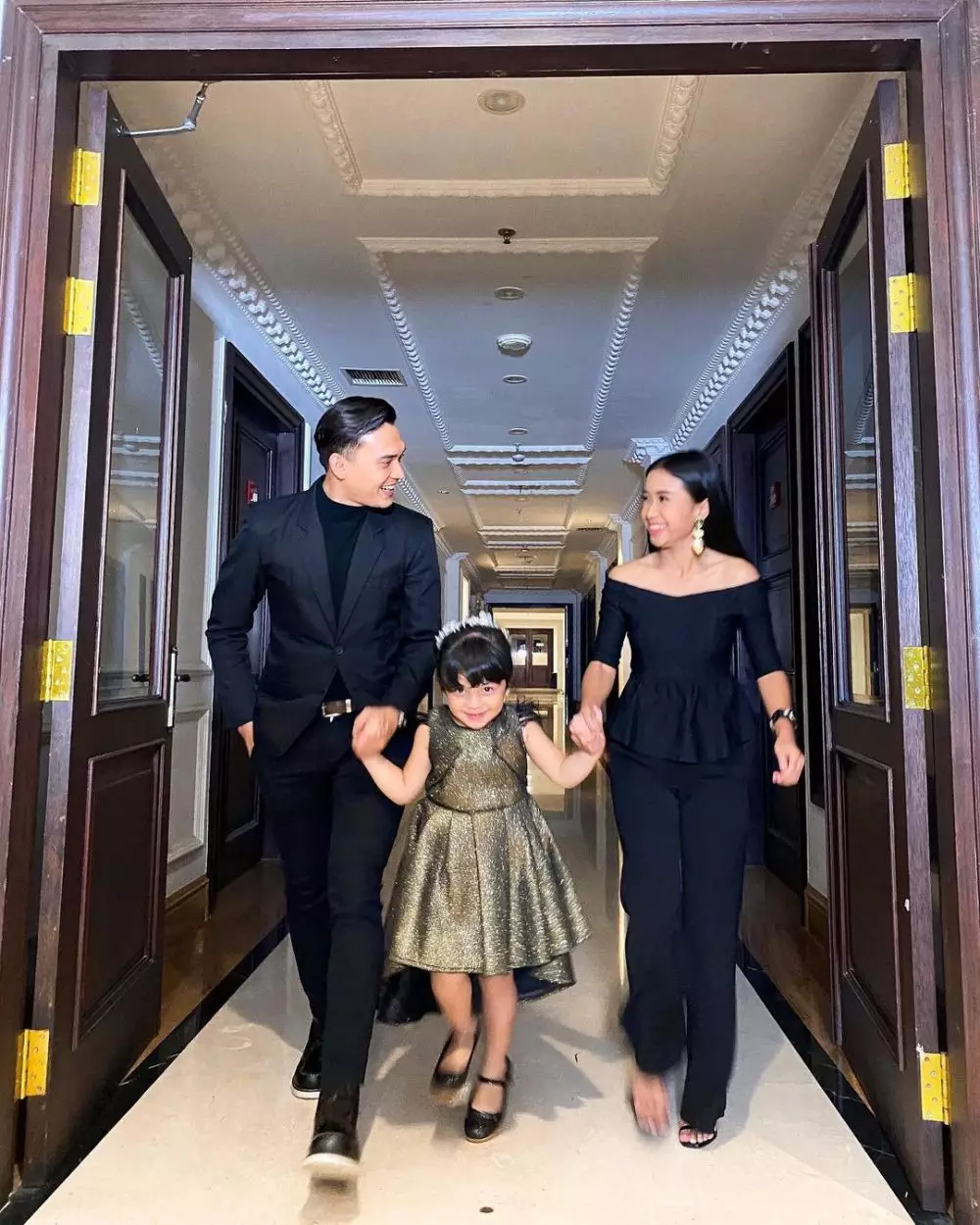 potret Ayya Renita bermakeup tebal Instagram potret Ayya Renita bermakeup tebal Instagram