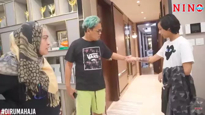 seleb pakai tato palsu © 2021 brilio.net