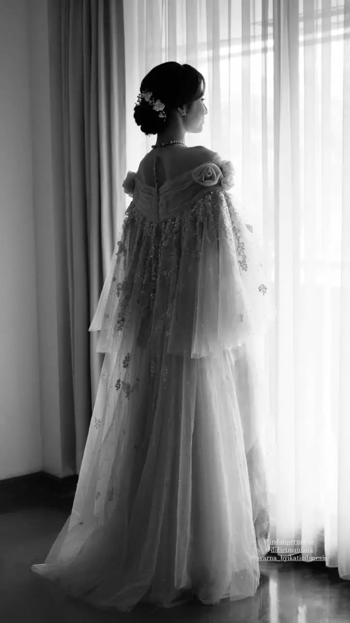 potret gaun pernikahan indah permatasari © Instagram