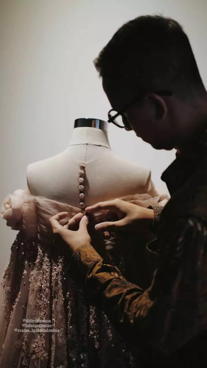 potret gaun pernikahan indah permatasari © Instagram