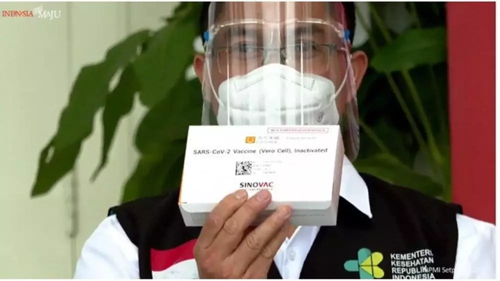 momen jokowi vaksinasi covid-19 © YouTube