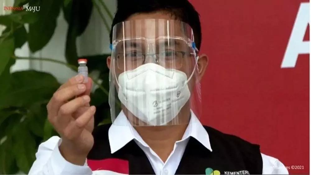 momen jokowi vaksinasi covid-19 © YouTube
