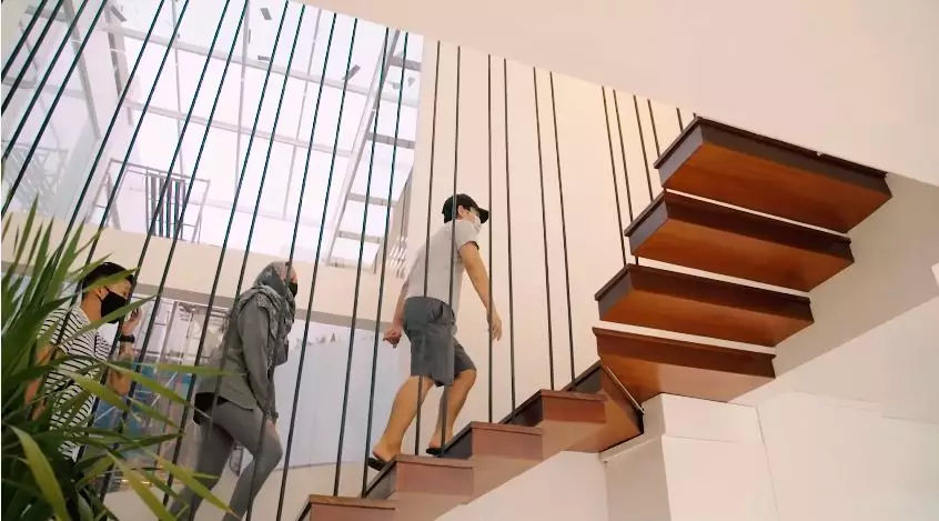 rumah raditya dika usai renovasi © YouTube rumah raditya dika usai renovasi © YouTube