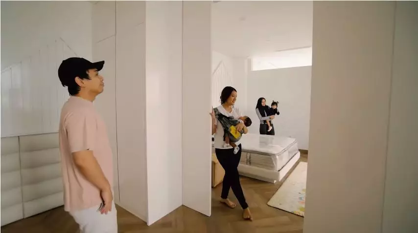 rumah raditya dika usai renovasi © YouTube rumah raditya dika usai renovasi © YouTube