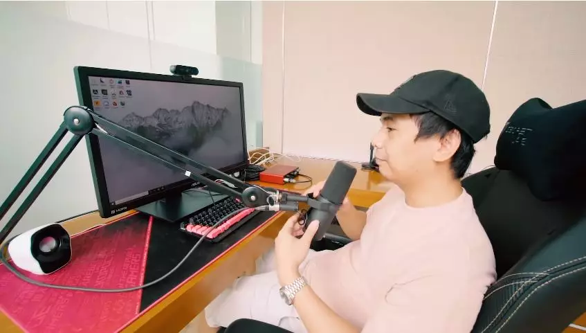 rumah raditya dika usai renovasi © YouTube rumah raditya dika usai renovasi © YouTube