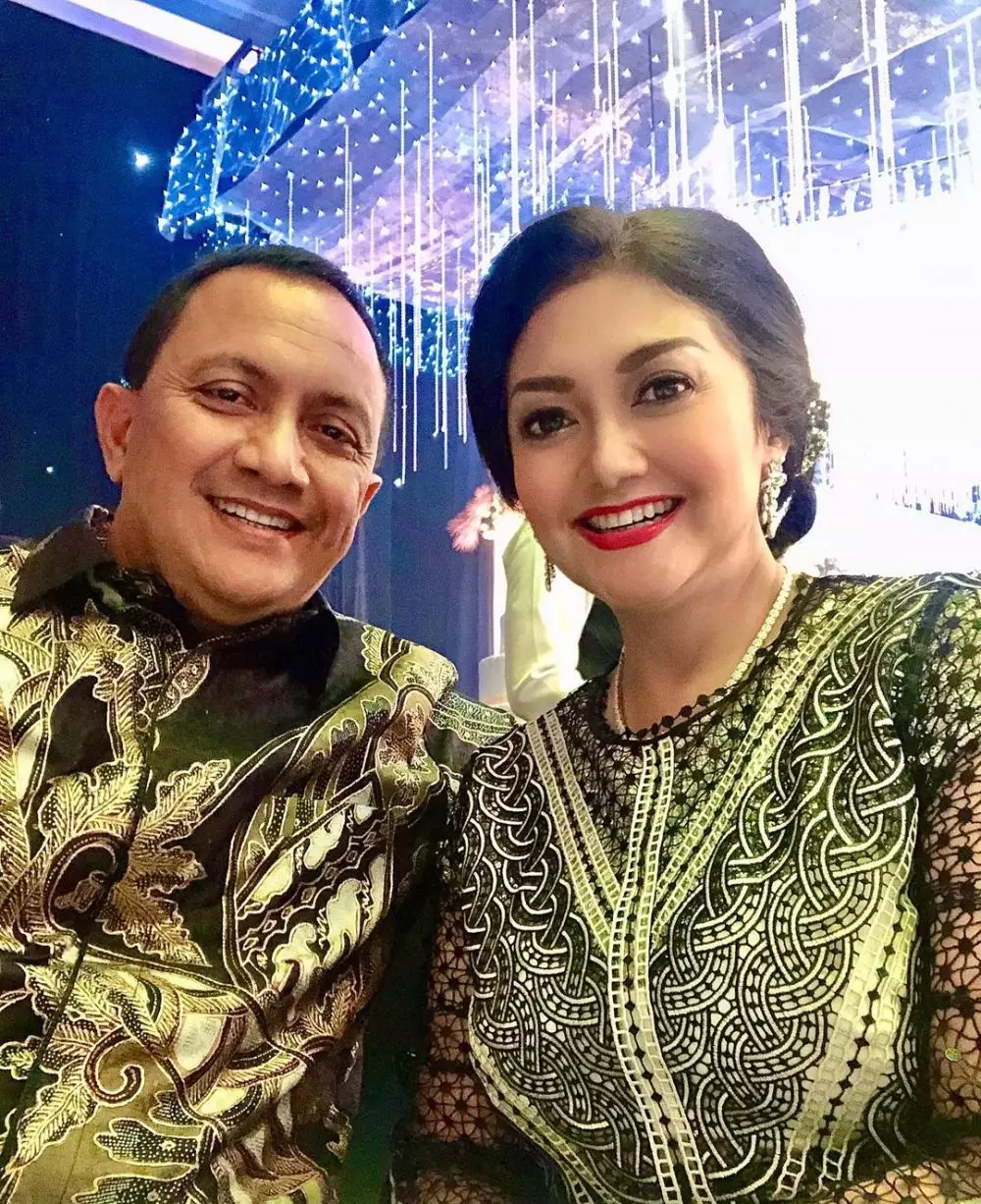 Seleb ini menikah tak dihadiri orang tua Instagram