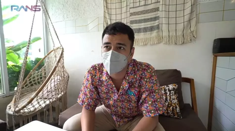 Reaksi Raffi Ahmad usai vaksin © 2021 brilio.net YouTube Reaksi Raffi Ahmad usai vaksin © 2021 brilio.net YouTube