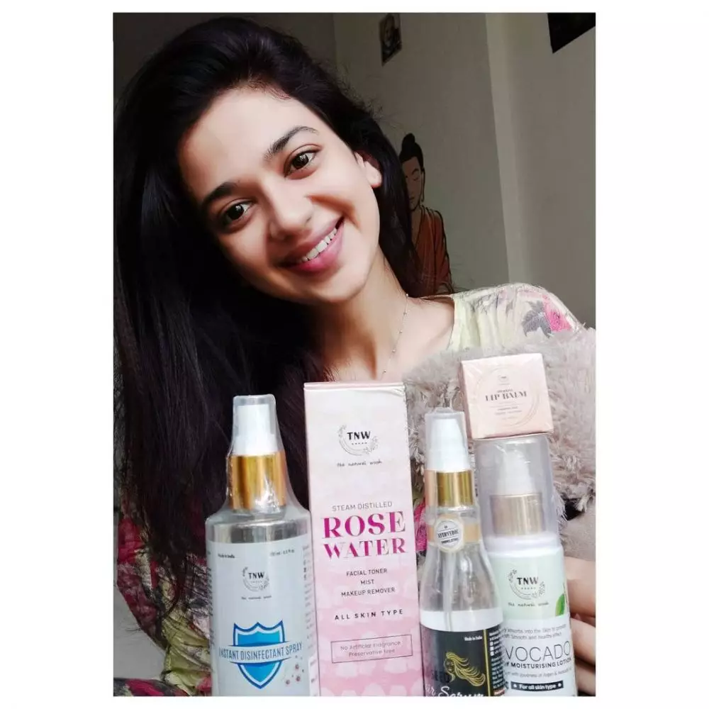 pemain Nazar tanpa makeup © Instagram