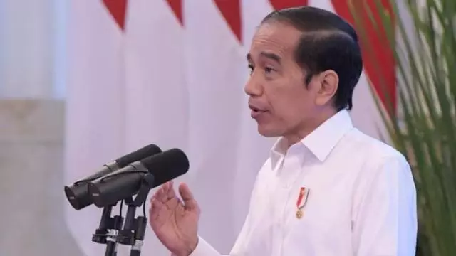 5 Pesan Jokowi usai disuntik vaksin Sinovac © 2021 brilio.net 5 Pesan Jokowi usai disuntik vaksin Sinovac © 2021 brilio.net