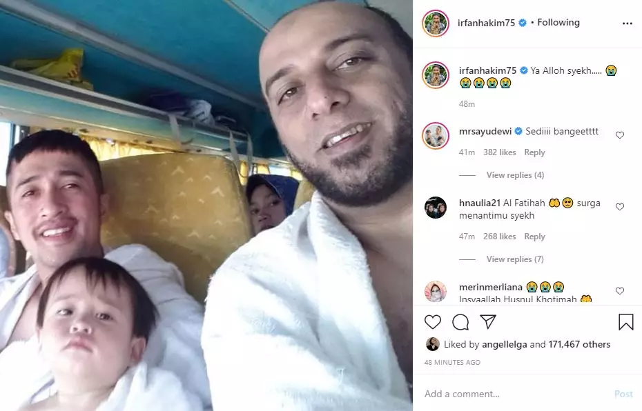 Ungkapan duka seleb untuk Syekh Ali Jabar © 2021 brilio.net Ungkapan duka seleb untuk Syekh Ali Jabar © 2021 brilio.net