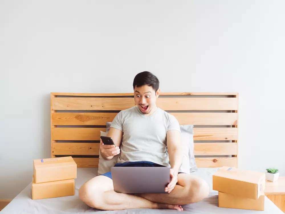 4 cara belanja tetap seru walau di rumah aja, live streaming bikin cuan berbagai sumber