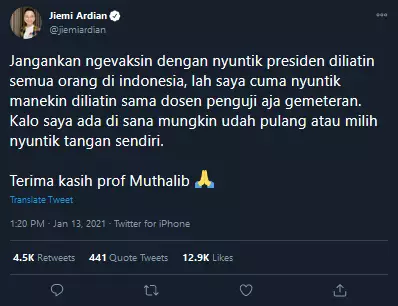 tangan gemetar dokter vaksin jokowi © Berbagai Sumber tangan gemetar dokter vaksin jokowi © Berbagai Sumber