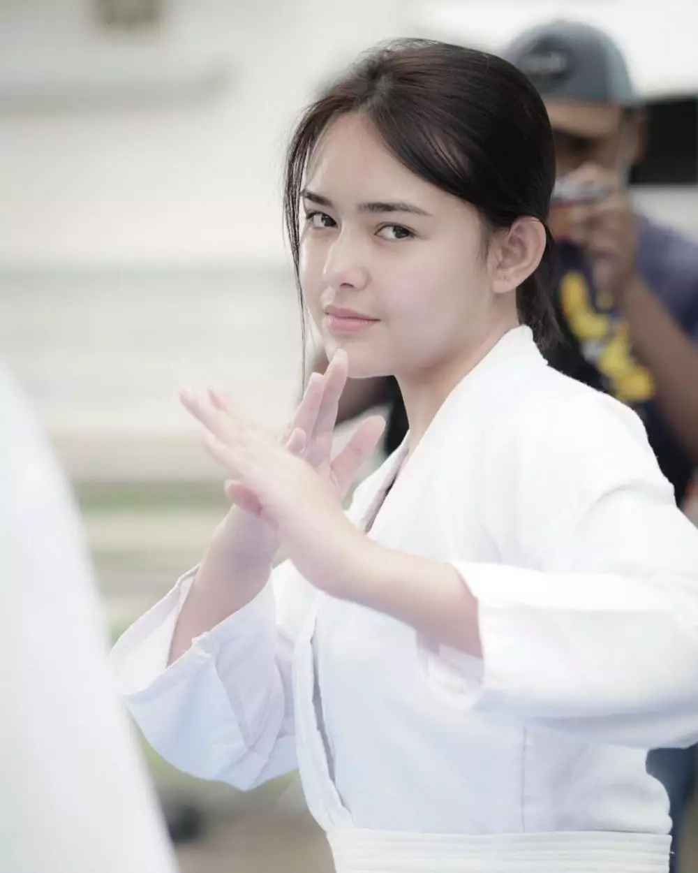  Amanda Manopo pakai baju bela diri © 2021 brilio.net