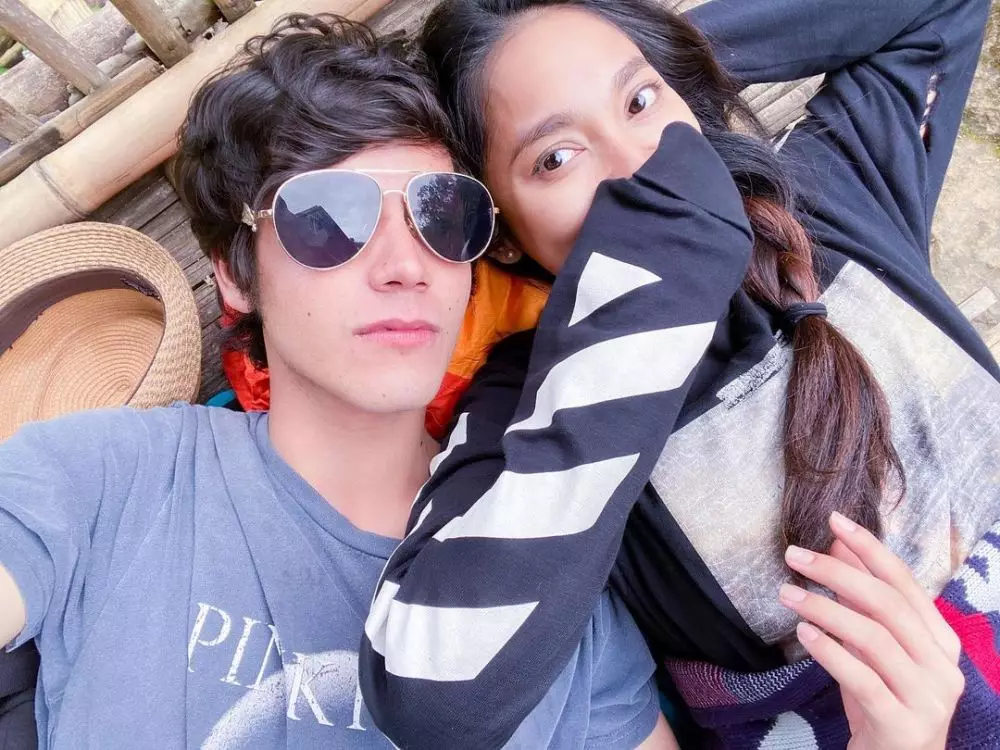 momen kemesraan Dinda Kirana dan Naufal Samudra © 2021 brilio.net