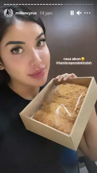 Potret terbaru Millendaru © Instagram