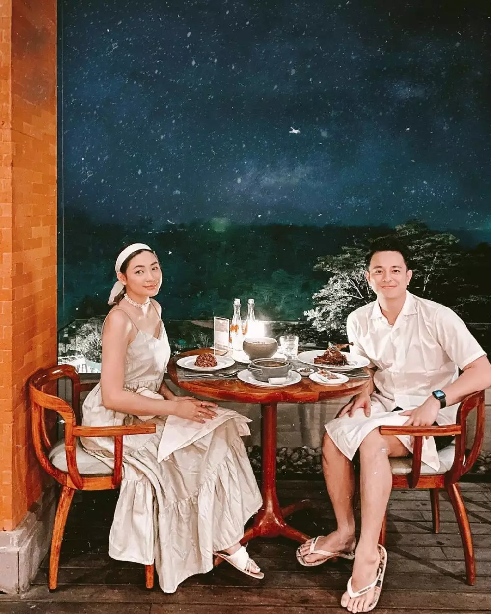 Seleb saat dinner romantis © 2021 brilio.net