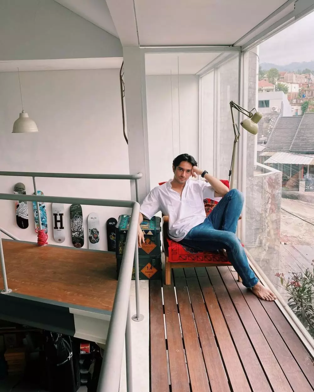 Omar Daniel dengan rambut baru © 2021 brilio.net Omar Daniel dengan rambut baru © 2021 brilio.net