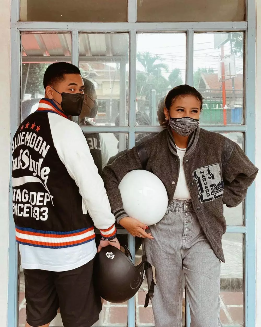 Potret Awkarin saat motoran bareng mantan Instagram