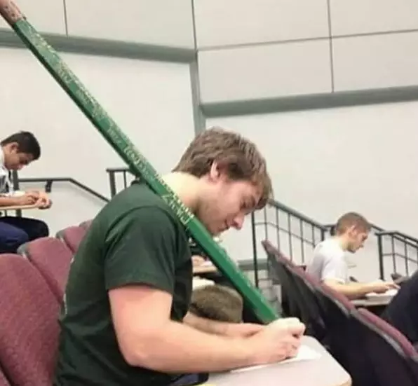 pakai barang super besar © Instagram